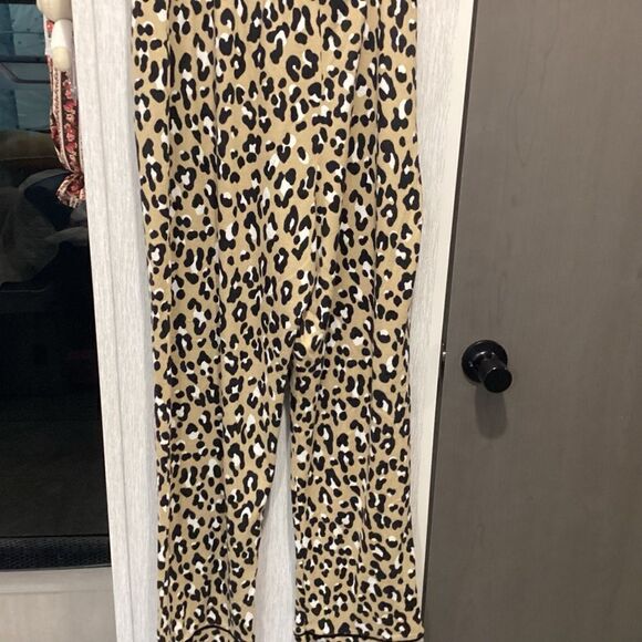 NWOT. Kim Rogers Brand Women’s Size Medium Animal Print 2 PC PJ Set - Picture 10 of 14